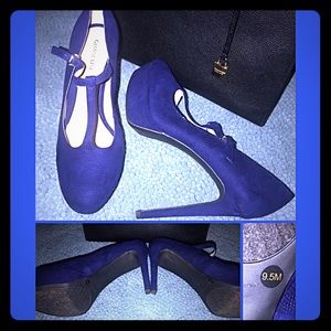 Giani Bini blue suede platform heels 👠